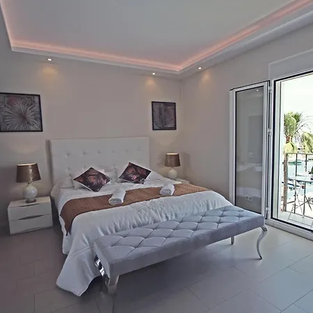 公寓 Marbella Home Rentals - Frontline 2Br Penthouse, Puerto Banus