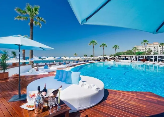 Apartament - Frontline 2br Penthouse, Puerto Banus *