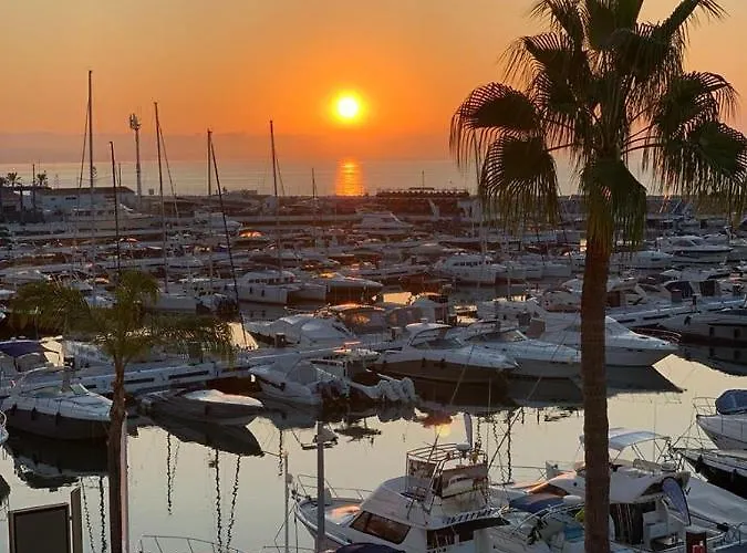 Apartament - Frontline 2br Penthouse, Puerto Banus *