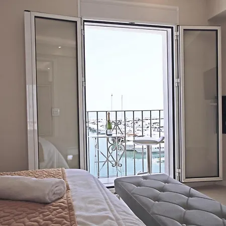 Marbella Home Rentals - Frontline 2Br Penthouse, Puerto Banus Διαμέρισμα *