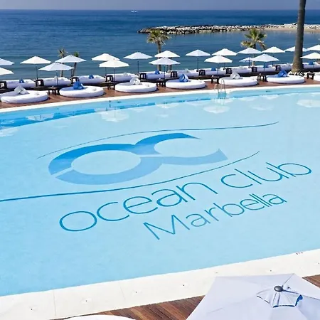 Apartment First Line Luxury Penthouse, Puerto Banus, Marbella