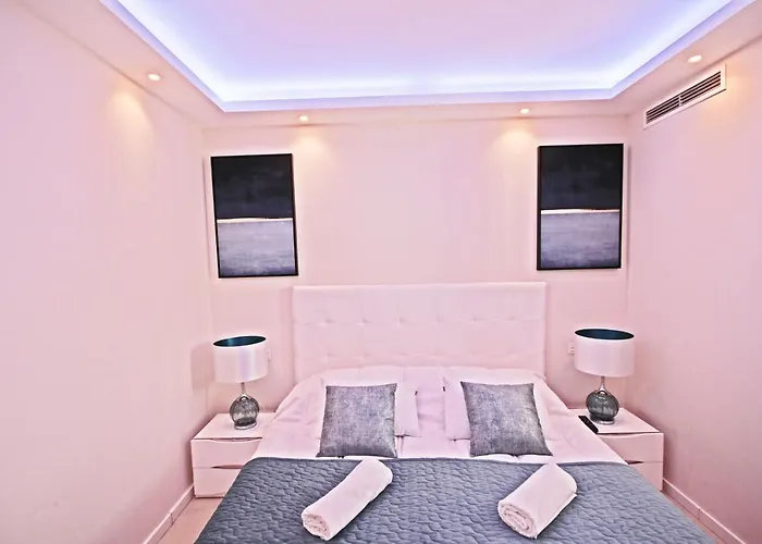 Apartment - Frontline 2br Penthouse, Puerto Banus Marbella