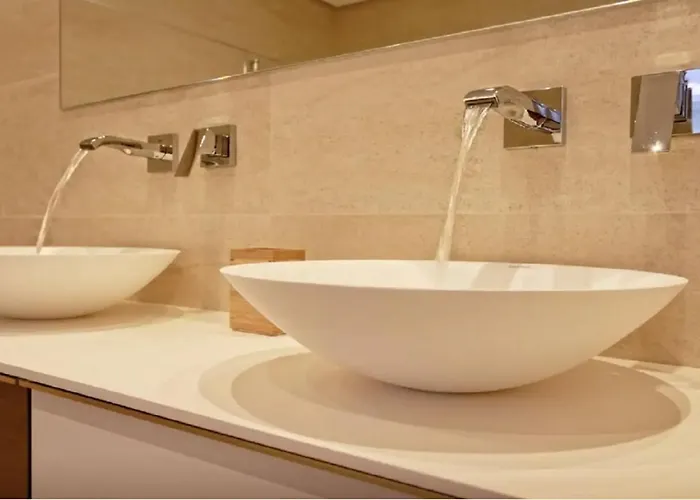 Marbella Home Rentals - Frontline 2Br Penthouse, Puerto Banus Apartament Marbella