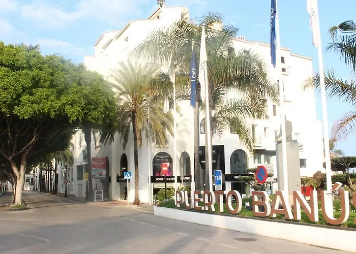 Apartament Marbella Home Rentals - Frontline 2Br Penthouse, Puerto Banus *