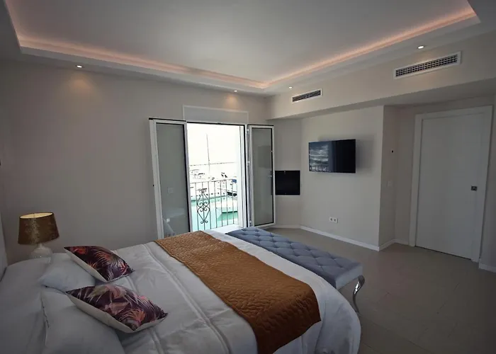 - Frontline 2br Penthouse, Puerto Banus Διαμέρισμα *