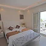 - Frontline 2br Penthouse, Puerto Banus Apartment