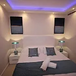 - Frontline 2br Penthouse, Puerto Banus Apartment